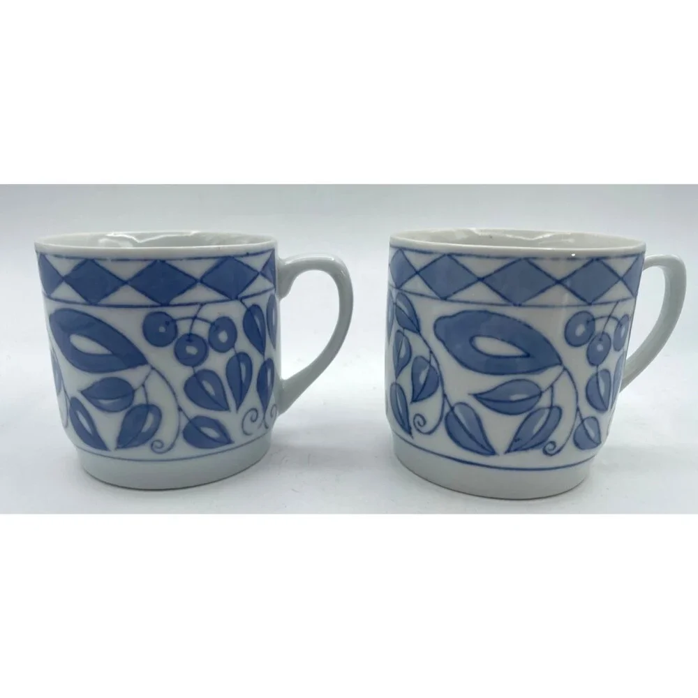 Williams Sonoma IDG Porcelain Coffee Cups with Lids 2 Cups 3 Lids Floral